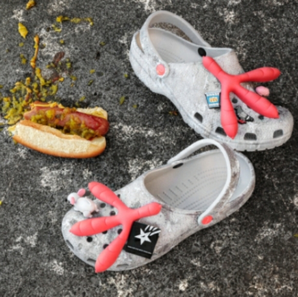 (New) Staple Sidewalk Luxe X Crocs (M12) - Picture 6 of 11